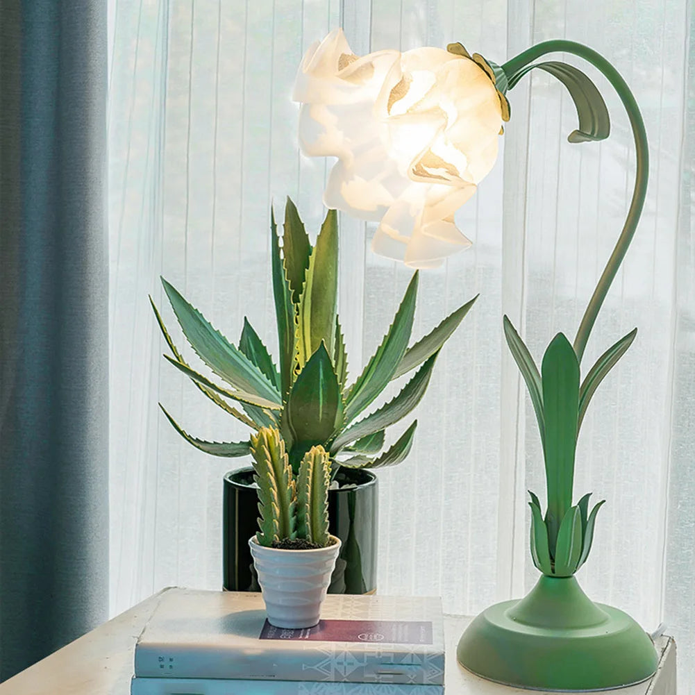 Retro Flower LED Desk Lamp - Eye Protection