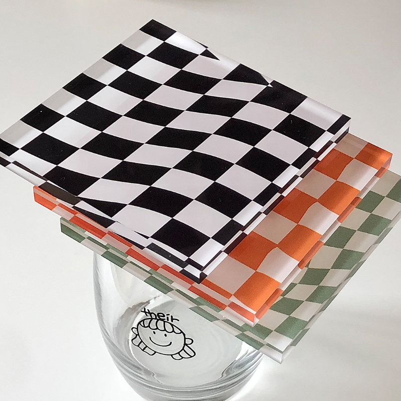 Retro Wavy Acrylic Checkerboard Placemats, Set of 4, Set of 6